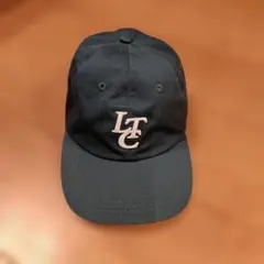Lovetoxic 　キャップ　深緑
