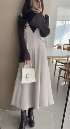 サイドベルトフレアジャンパースカート