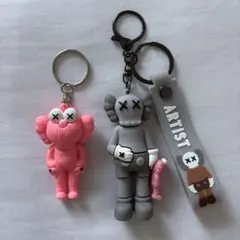 2026年最新】KAWS キーホルダーの人気アイテム - メルカリ