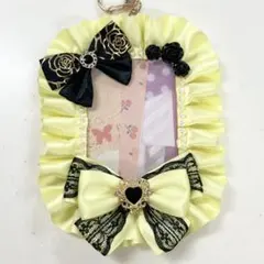 硬質ケース　デコ　リボン　黄色　黒　A7トレカケース　ハンドメイド