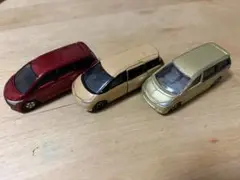 トミカ　トヨタエスティマ3台まとめセット②のサムネイル