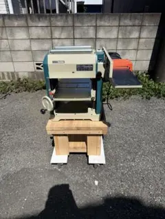 滋賀県発　ジャンク　定盤固定自動一面かんな盤       マキタ　ＴＭＫ 滋賀県発 ジャンク 定盤固定自動一面かんな盤 マキタ TMK - メルカリ