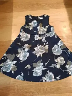 タルティエーヌショコラ ワンピース 110　ネイビー　花　バラ