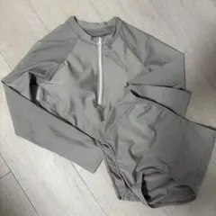 ラッシュガード　グレー　ベージュ　上下セット　Mサイズ