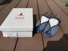 fitfit しなやかウェッジバタフライ　サンダル　青