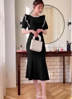 フリル付き黒ニット半袖ロングワンピース
