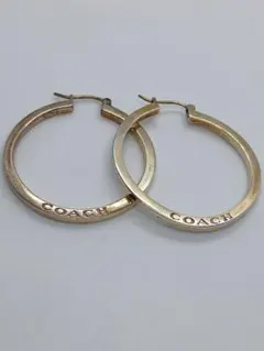 お値下げ中！COACH コーチ フープピアス ゴールドカラーのサムネイル