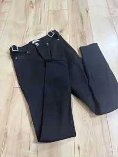 GYDA ブラックデニム スリムフィット ダメージあり