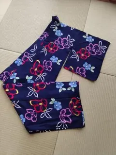 美品　レディース浴衣　綿100%　ネイビー　紺　和柄