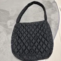 ブラック キルティング ショルダーバッグ