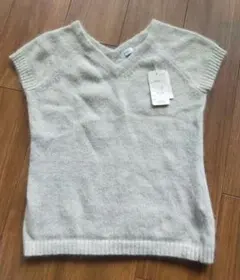 新品タグ付【LIBRA】アンゴラ混 Vネック半袖ニット M 灰