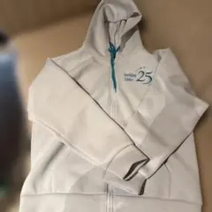 浜崎あゆみ ジップパーカー White Mサイズ - メルカリ