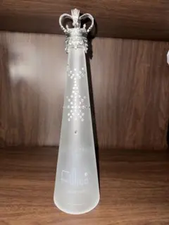 Fillico 空き瓶 ピンク 羽根 王冠付き - メルカリ