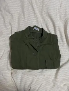 オリーブグリーン ノースリーブベスト