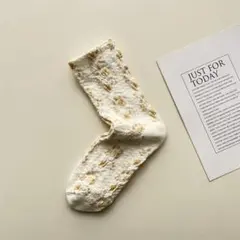 立体フラワー刺繍ソックス ホワイト レディース クルー丈 靴下 0774