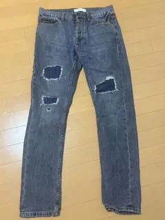 FOREVER 21 ダメージブルーデニム 30/30のサムネイル