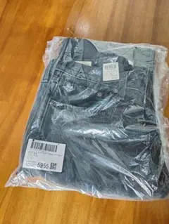 リーバイス　MIDDY ANKLE　W27　レディース ブラック　未使用