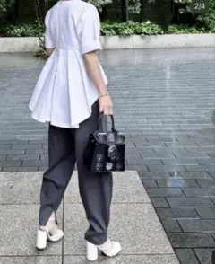 Cygne シーニュ エンビトップス　Mathieu ホワイトのサムネイル