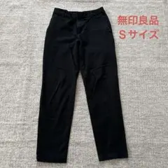 黒パンツ レディース