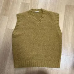 UNITED ARROWS マスタード Vネックニットベストのサムネイル