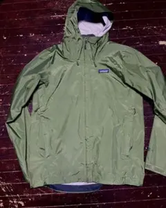 貴重PatagoniaトレントシェルジャケットカーキXS
