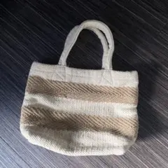 値下げ中！ベージュとホワイトのストライプトートバッグのサムネイル