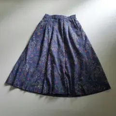 美品 近年モデル Leilian ペイズリー柄 プリーツ ロングスカート 9号のサムネイル