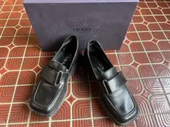 【美品/箱付き】PRADA プラダ 厚底 レザー ローファー ブラック 36のサムネイル