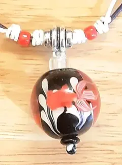 【オ 112】金魚のとんぼ玉 ネックレス ハンドメイド