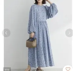 バンドカラーにクラシカルな花柄のひらひらロングフレアワンピース