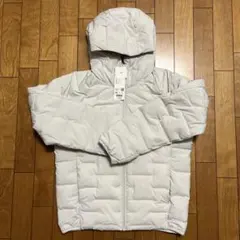 ユニクロ　パフテックパーカ　タグ付き新品