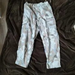 ジーユー　アンダーカバー迷彩 カーゴパンツ