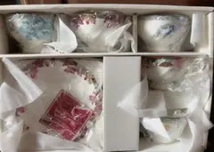 日本製のHOYAのボーンチャイナ ティーカップ＆ソーサーセット五客セット