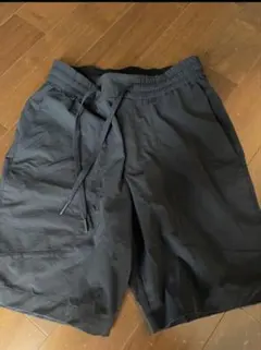 LULULEMON ショートパンツのサムネイル