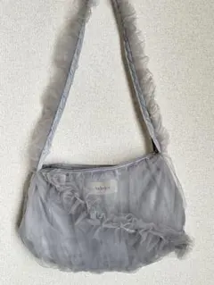 フリル付きグレーショルダーバッグ Andequal