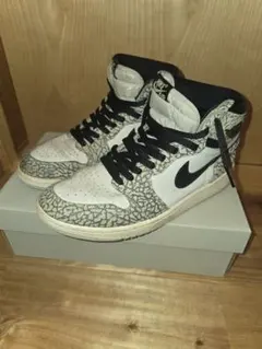 【中古品】NIKE エアジョーダン1 ホワイトセメント 値下げ⭕
