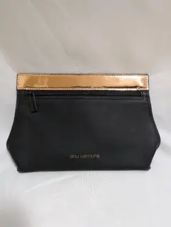 処分価格【美品】シュウ　ウエムラ　ノベルティポーチのサムネイル