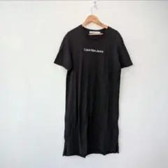 美品 カルバンクラインジーンズ ロゴ Tシャツワンピース ブラック M 黒のサムネイル