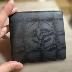 CHANEL 二つ折り財布のサムネイル