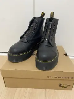 Item thumbnail for item abd2507b-ba47-470c-878d-3efa04e9fba5