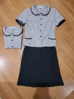 夏の事務服 ジャケット スカートスーツ上下 11号 (上着のみ２着あり)のサムネイル