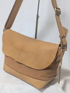 【fes・フェス】人気のヌメ革+キャンバス地ショルダーバッグです