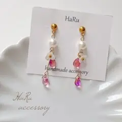 【 h10 】チェコビーズ お花 ホワイトパール ピアスorイヤリング
