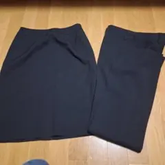 黒のリクルートスーツ　スカート　パンツ