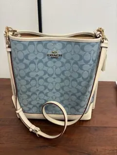 【 美品 】COACH 水色 ショルダーバッグ タッセル付き