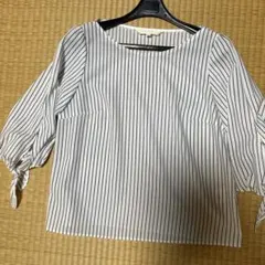 JUSGLITTY ストライプ Vネック 五分袖 シャツ - メルカリ