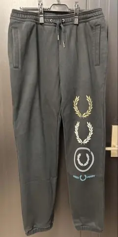 FRED PERRY ブラック スウェットパンツのサムネイル