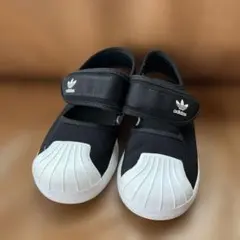 ❣️adidas ブラック スリッポンサンダル　16㎝くらい