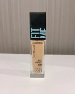 Maybelline Fit Me Liquid Foundation 220