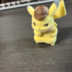 名探偵ピカチュウフィギュア